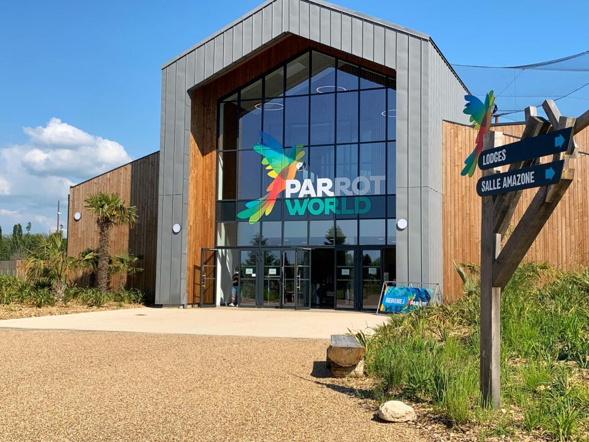 Parrot World - Les Lodges Crecy-la-Chapelle Eksteriør billede